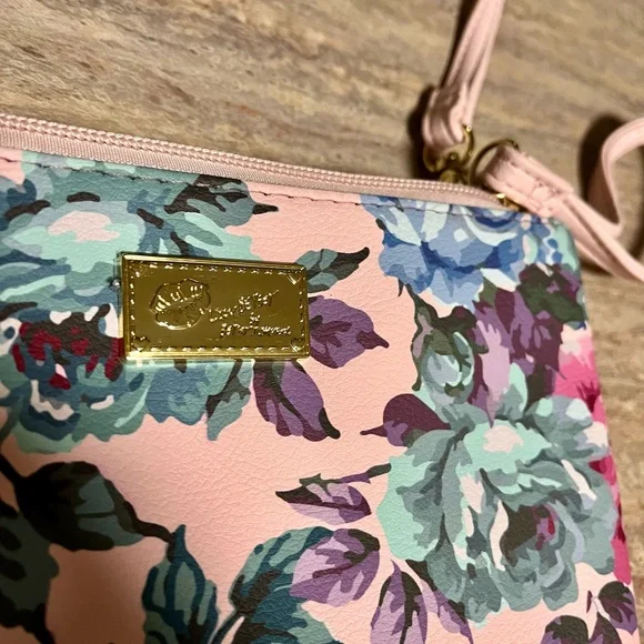 NWOB Betsey Johnson floral convertible wristlet/ crossbody bag - Picture 4 of 15